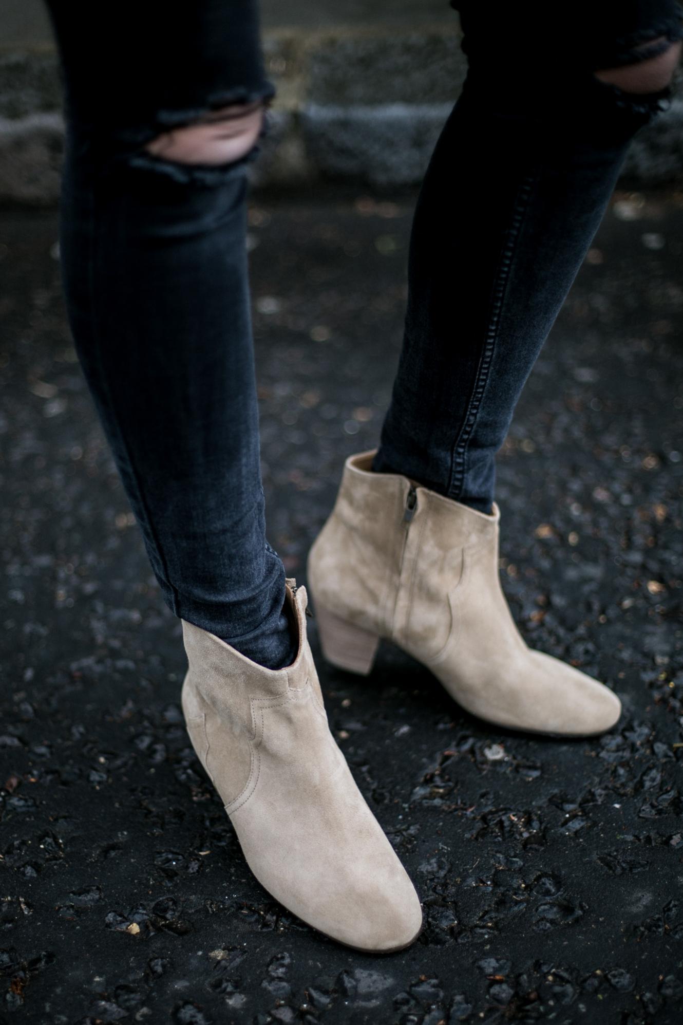 black skinny jeans, beige suede Isabel marant dicker boots
