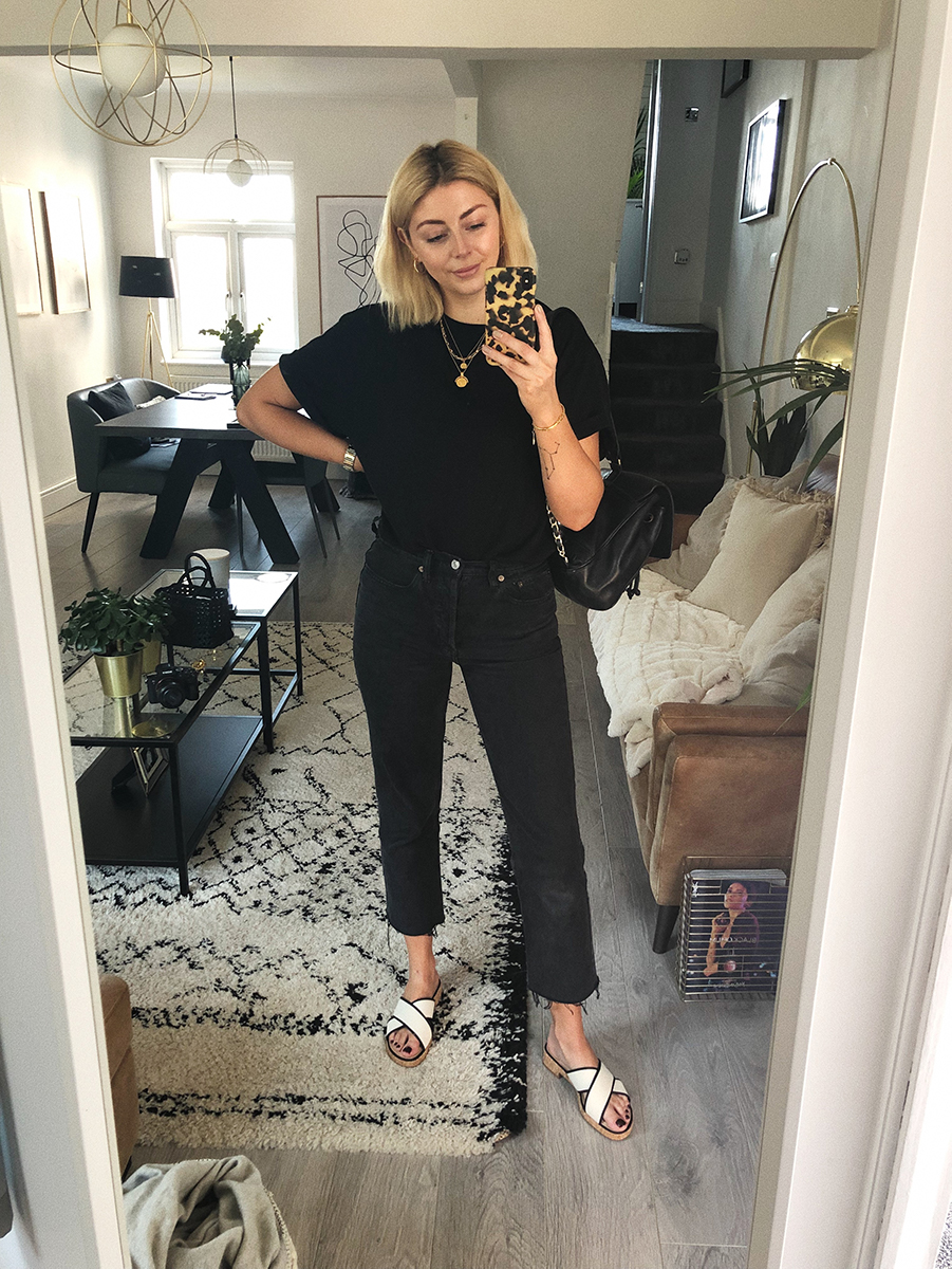 all black outfit mirror selfie