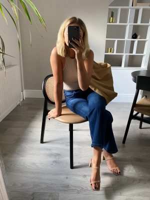 Everyday Nudes – Emma Hill